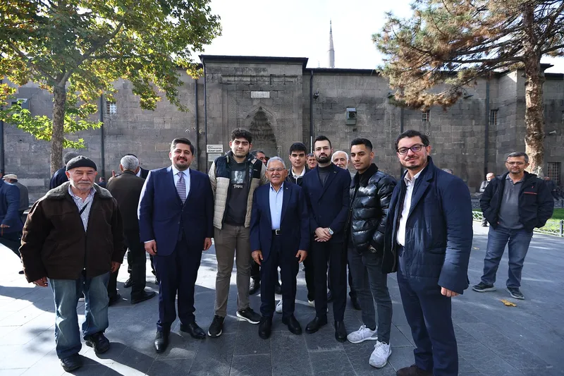 Büyükkılıç, Hunat Mahallesi