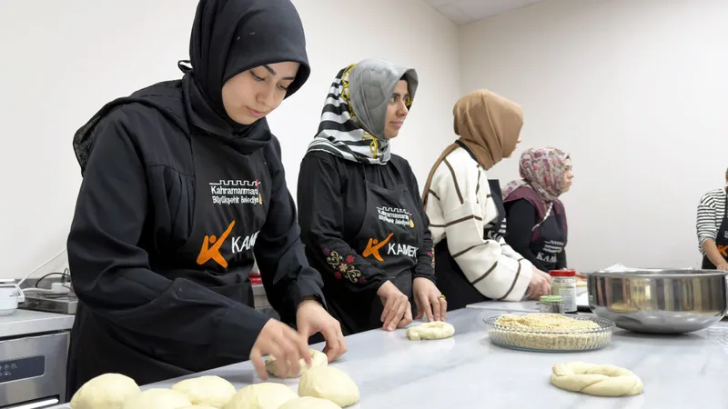 KAMEK Pastacılık Kursu Kadınlara Mesleki Fırsatlar Sunuyor