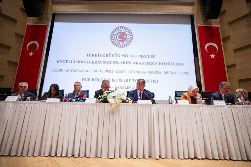 Engelli sorunları ve talepleri İzmir’de masaya yatırıldı