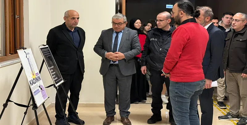 Şuhut Belediye Başkanı Özaşkın, İnsan Hakları Temalı Afiş Sergisini Ziyaret Etti