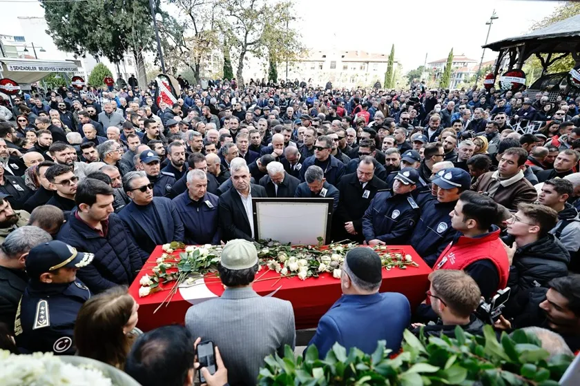 Manisa’nın ilk kadın belediye başkanı Gülşah Durbay son yolculuğuna uğurlanıyor