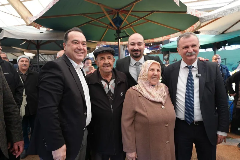 Manisa Büyükşehir Belediye Başkanı Besim Dutlulu, Karaköy Pazarı