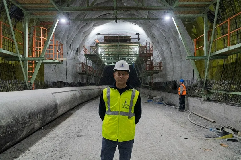 Işığa 210 metre kaldı