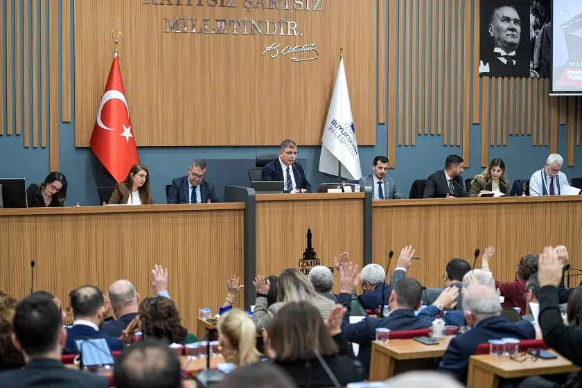 İzmir Büyükşehir Belediyesi’nden öğrencilere 