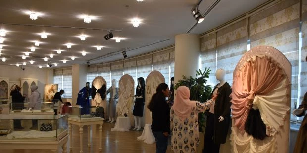 Belediyemiz Kursiyerleri El İşi Göz Nuru Eserlerini Sergiledi