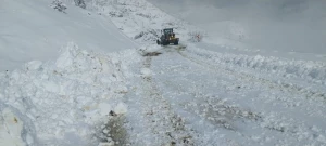 Kırsal mahallelerde bin 879 kilometrelik yol ulaşıma açıldı