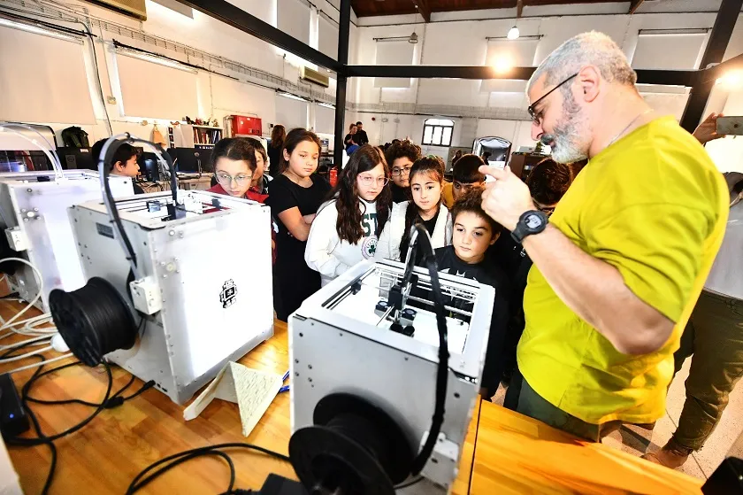 Geleceğin girişimcileri, fikirlerinin temellerini FabrikaLab İzmir’de attı