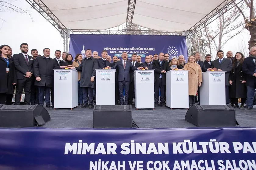 Afetin ikinci yılında Başkan Cemil Tugay deprem bölgesinde