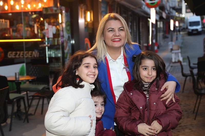 İZMİTLİLER GELENEKSEL BÜYÜK HALK İFTARINDA BELSA’DA BULUŞTU