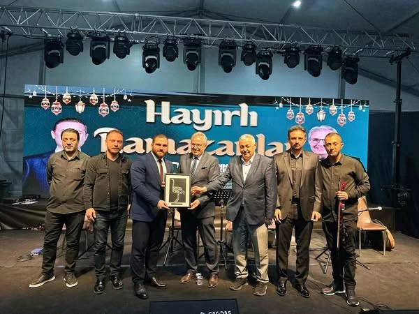 BİN AYDAN DAHA DEĞERLİ KADİR GECESİ