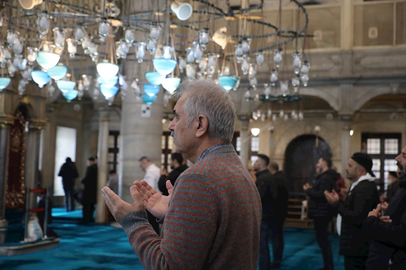 Eyüp Sultan Camii’nde kadim Mevlid geleneğini yaşatıyoruz