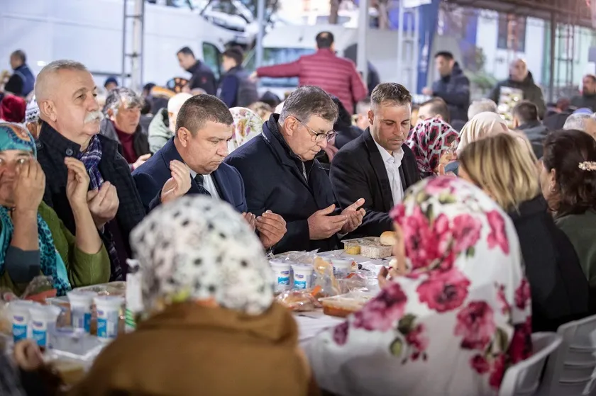 Başkan Tugay, Bayındırlılarla aynı sofrada buluştu