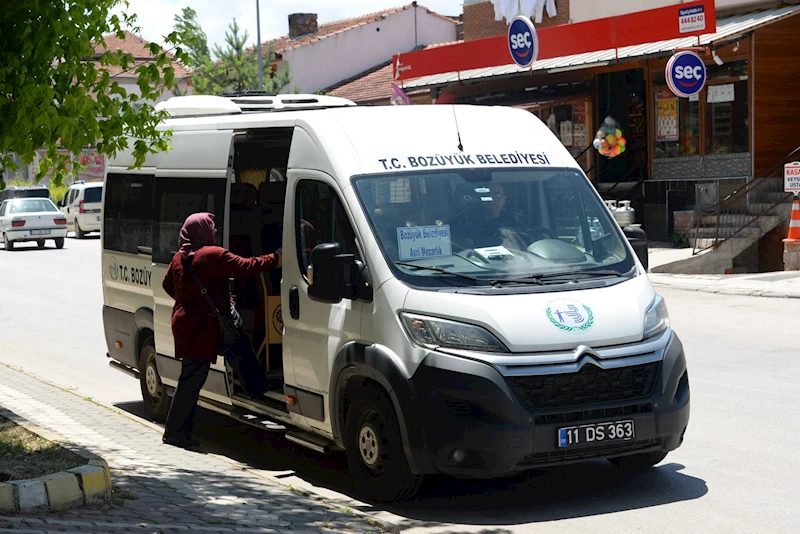 -BOZÜYÜK BELEDİYESİ’NDEN İLÇE MEZARLIĞINA AREFE GÜNÜNDE ÜCRETSİZ ULAŞIM