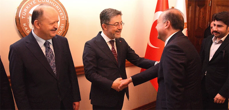 BAKAN YUMAKLI, KASTAMONU VALİLİĞİNDE BAYRAMLAŞMA TÖRENİNE KATILDI
