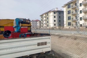 Belediyemiz mücavir alanları içerisinde larva ilaçlaması çalışmaları devam ediyor.