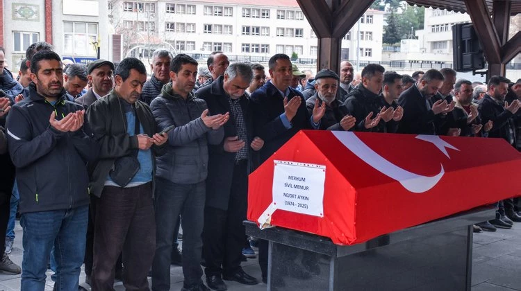 BAŞKANIMIZ, TORUL İLÇEMİZ SOĞUKSU MAHALLESİ SAKİNLERİNDEN NEJDET AYGÜN’Ü EBEDİYETE UĞURLADI