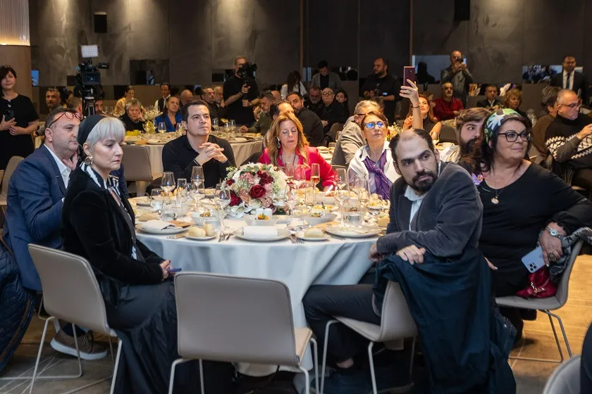 GİRİT’İN EFSANEVİ LEZZETLERİ VE MÜZİKLERİ SİDE’DE BULUŞUYOR