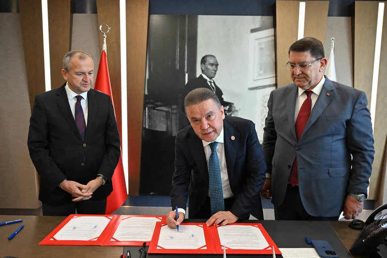 Başkan Böcek ile AESOB arasında işbirliği protokolü