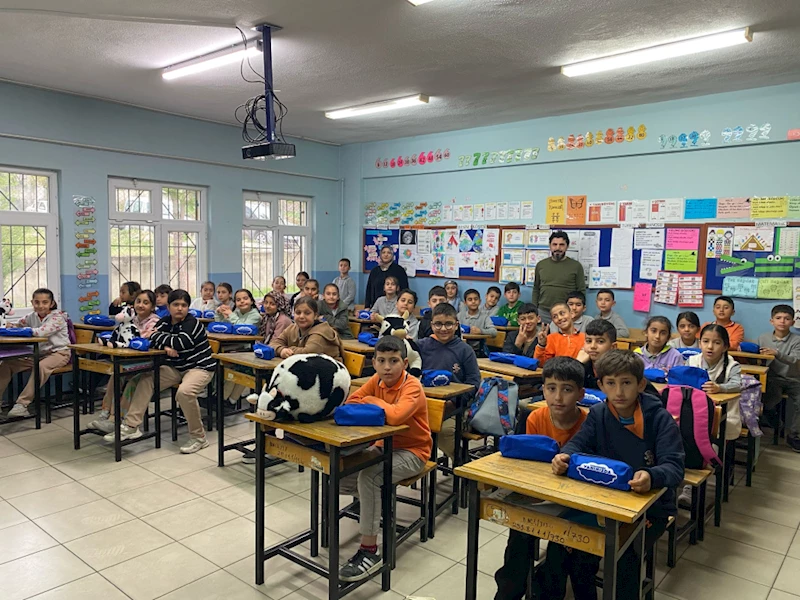 YUNUSEMRE’DE MİNİKLERE AĞIZ VE DİŞ SAĞLIĞI TARAMASI DEVAM EDİYOR
