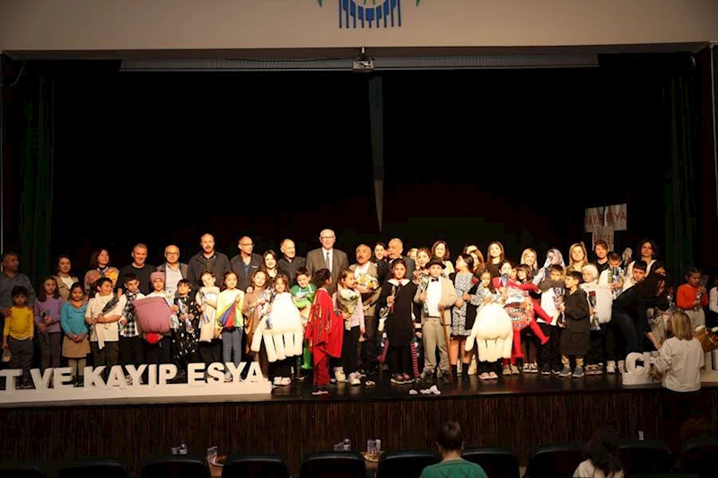 BAŞKAN KAZIM KURT, MİNİK TİYATROCULARIN HEYECANINA ORTAK OLDU