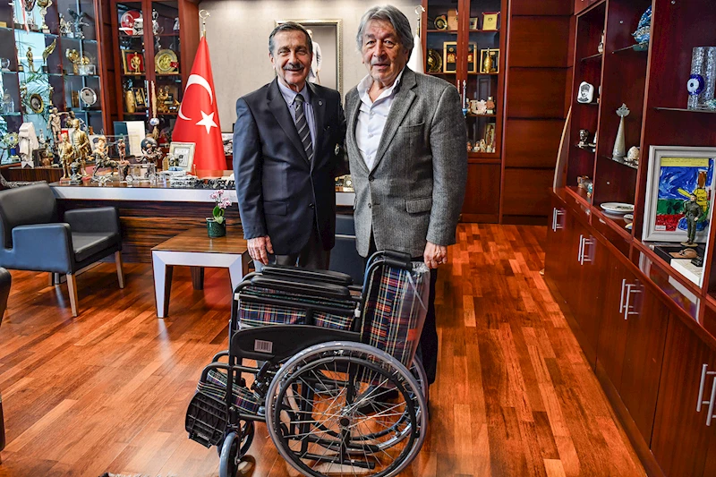 BAĞIŞLANAN TEKERLEKLİ SANDALYE İHTİYAÇ SAHİBİNE İLETİLECEK