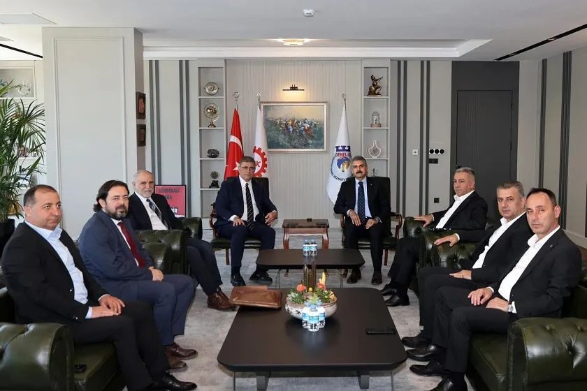 Başkan Tugay’dan Ankara’da sendikalara ziyaret