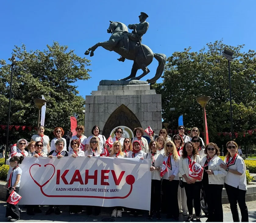 KADIN HEKİMLER EĞİTİME DESTEK VAKFI KAHEV,19 MAYIS’TA SAMSUN’A ÇIKARMA YAPTI! 