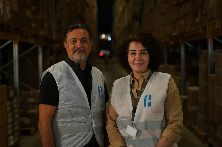 EKOL’DE BEYAZ YAKALILAR SAHAYA ÇIKIYOR