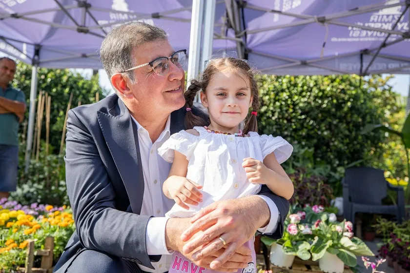 Kültürpark çiçek açtı