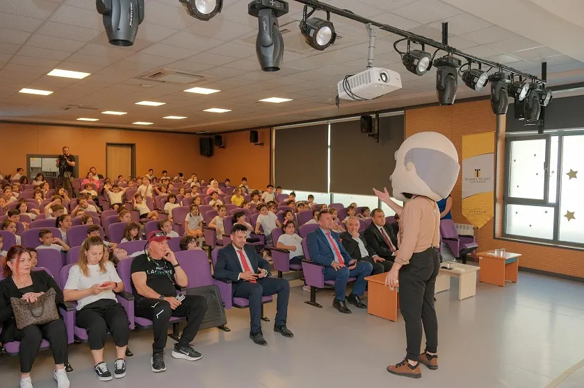 “Trafikte Küçük Hata Yoktur” Projesi 200’üncü Okul Etkinliğinde Öğrencilerle Buluştu