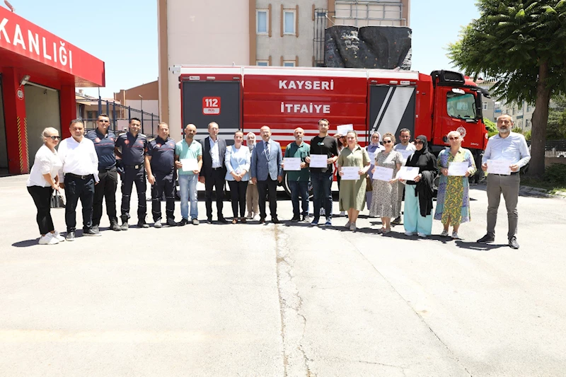 Büyükşehir’in “Afet” Odaklı Kurslarında Katılım Belgeleri Sahiplerini Buldu