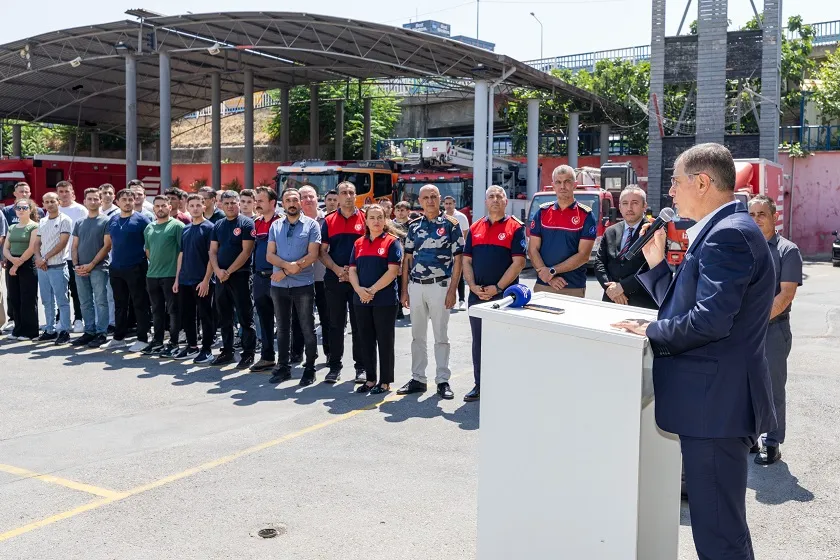 Başkan Tugay’dan ateş savaşçılarına teşekkür ziyareti