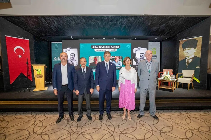 Başkan Tugay, Gıda Güvenliği Paneli’nde duyurdu