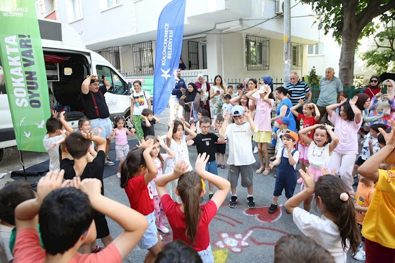 SOKAKLAR ÇOCUKLARLA ŞENLENİYOR