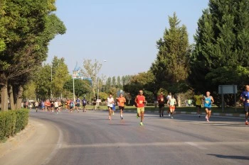 BÜYÜKŞEHİR BELEDİYESİ DUYURDU  3 AĞUSTOS PAZAR GÜNÜ YARI MARATON NEDENİYLE BAZI YOLLAR KAPALI
