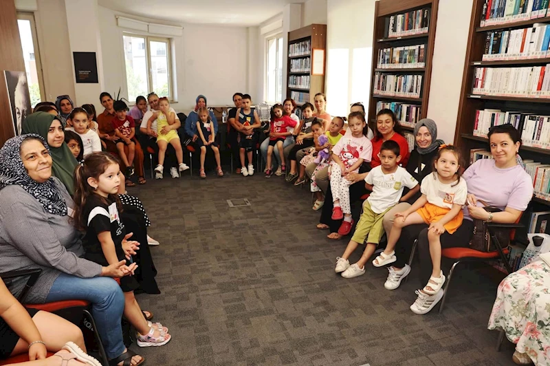 Anneler ve çocuklar yaz tatilinde kütüphanelerde buluşuyor