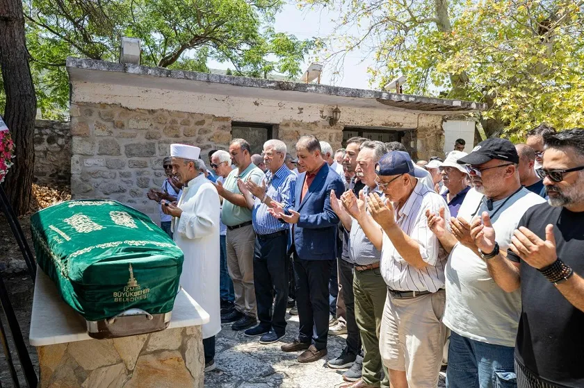 Başkan Tugay, Tacettin Bayır’ı acı gününde yalnız bırakmadı