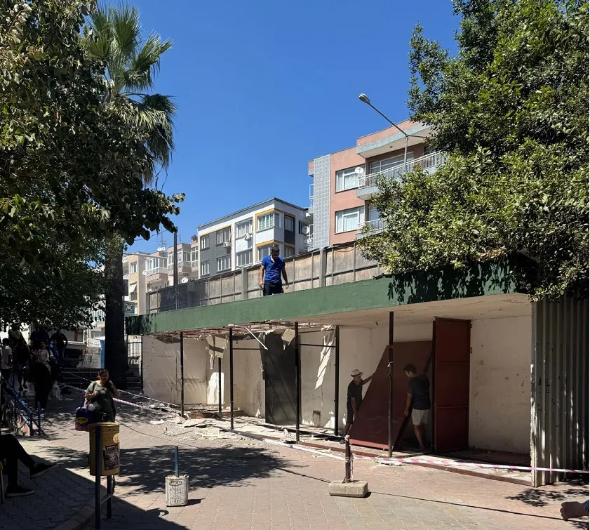 İşgalci işletmelerin tahliyesine başlandı
