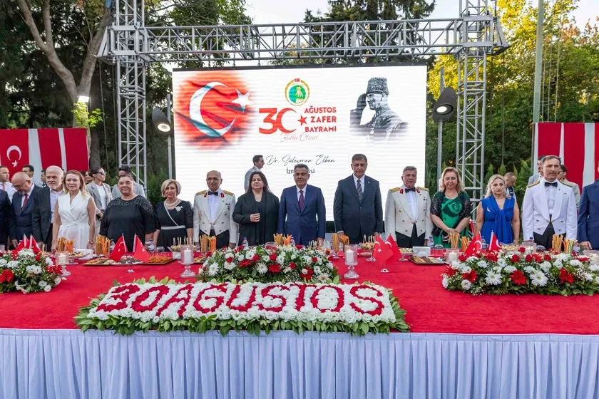 Başkan Tugay 30 Ağustos Zafer Bayramı resepsiyonuna katıldı