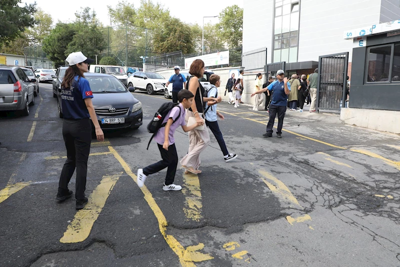 Zabıta ekipleri ilkokul önlerinde denetimlerine başladı