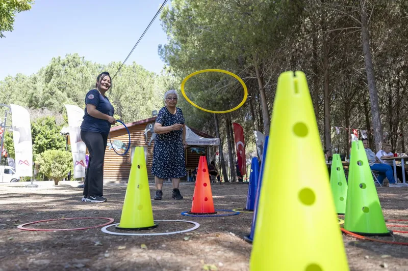 Büyükşehir Tarsus Gençlik Kampı’nda Dünya Alzheimer Günü Programı