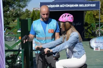 BÜYÜKŞEHİRDEN PERSONELE BİSİKLET EĞİTİMİ