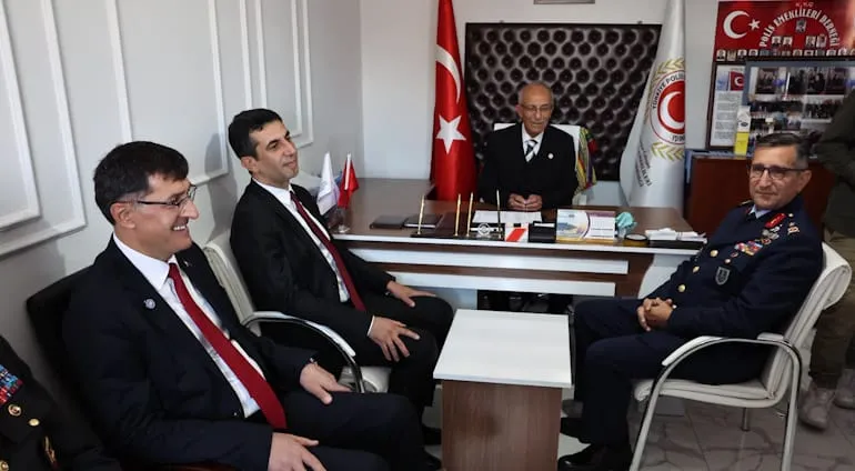 KAHRAMAN GAZİLERİMİZ DERNEK ZİYARETLERİNDE VEFA VE MİNNETLE ANILDI