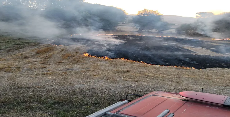 İTFAİYE EKİPLERİMİZİN HIZLI MÜDAHALESİ OLASI BİR FACİAYI ÖNLEDİ