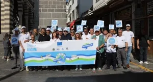 Eşbaşkanlar, Araçsız Kent Günü Yürüyüşü’ne katıldı