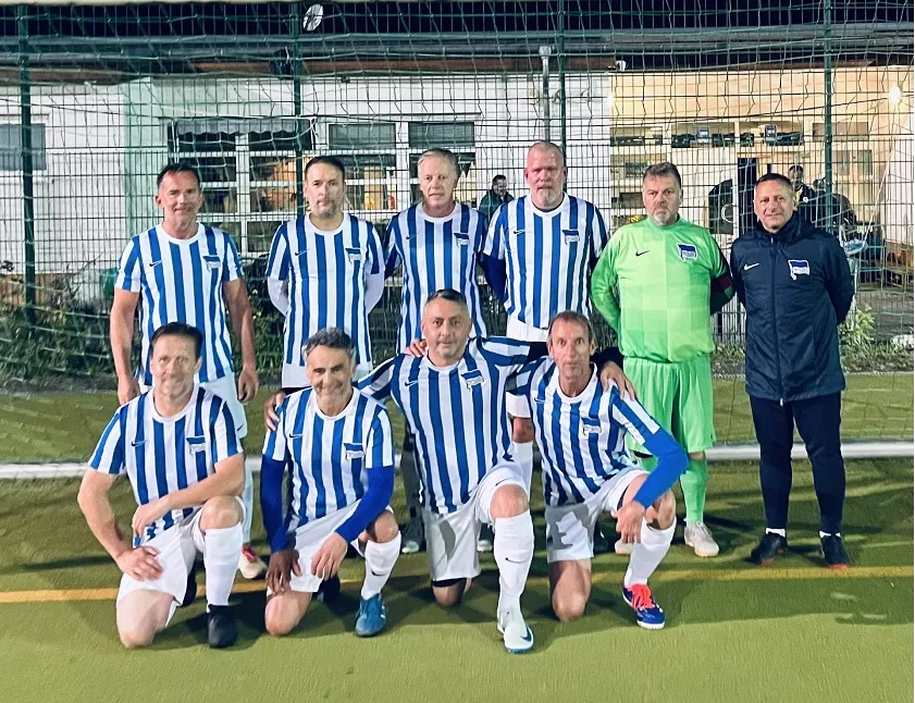 HASAN ÇİL’DEN HAT-TRICK ŞOVU! HERTHA BSC VETERANLAR’DAN GOL YAĞMURU: 7-4