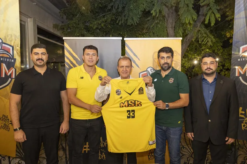 Başkan Seçer, MSK Erkek Basketbol Takımı İle Bir Araya Geldi