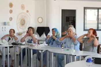 SAĞLIKLI YAŞ ALMANIN EN GÜZEL ADRESİ: EMEK KAFE