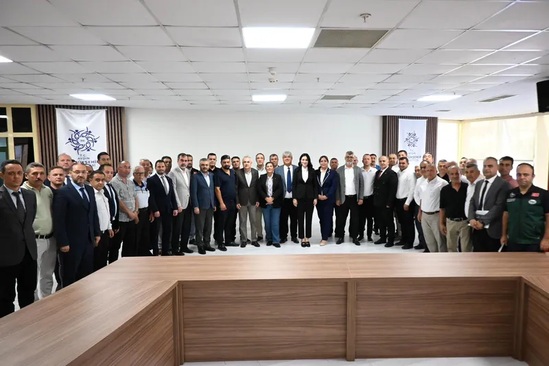 BAŞKAN ÇERÇİOĞLU İNCİRLİOVALI MUHTARLAR İLE BİR ARAYA GELDİ