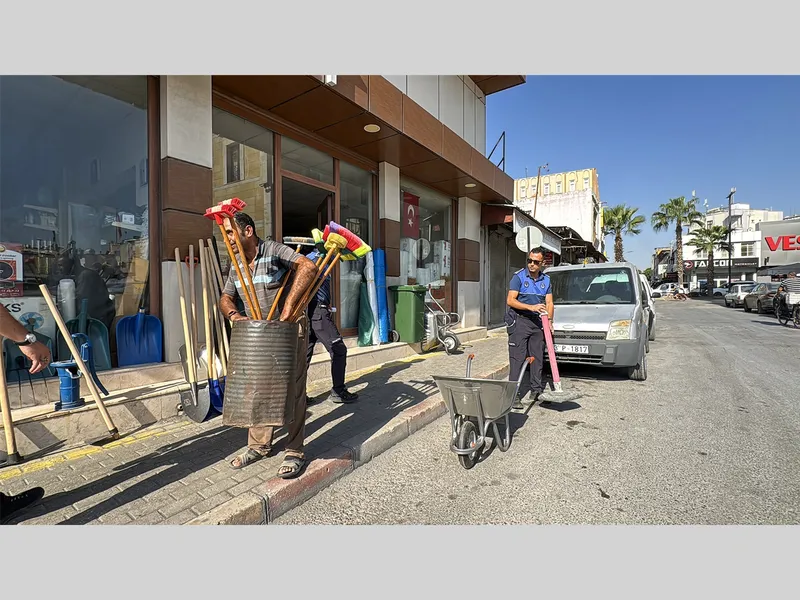 TARSUS BELEDİYESİ’NDEN KALDIRIM İŞGALLERİNE KARŞI SIKI DENETİM